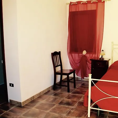 Il Giglio 农家乐 Pettineo