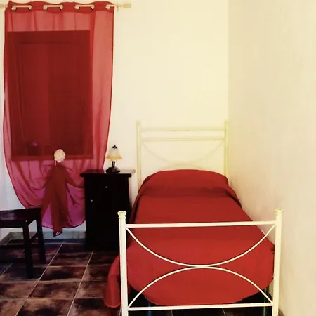 Il Giglio مزرعة للإقامة Pettineo