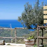 Il Giglio * Pettineo